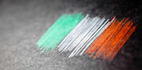 Bandiera italiana disegnata con i gessetti colorati