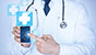 Medico utilizza app di telemedicina