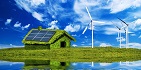 Immagine di una casa fatta di erba con pannelli fotovoltaici sul tetto, impianto eolico e acqua intorno