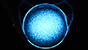 sfera blu luminosa